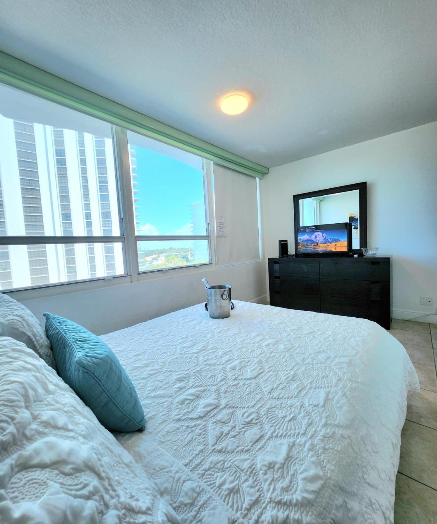 Beachfront Property Pool Gym Tennis Miami Beach! 外观 照片